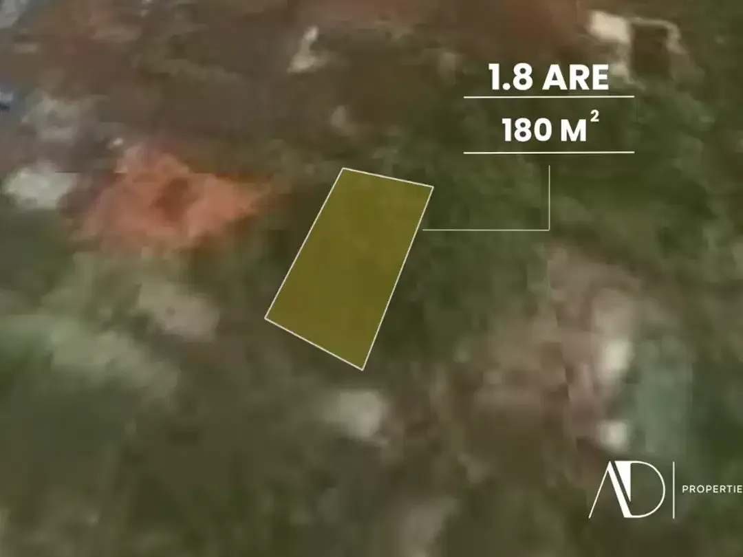 FREEHOLD | 1.8 ARE LAND IN PRIME KEDAMPANG, KEROBOKAN - Image 1 of 4