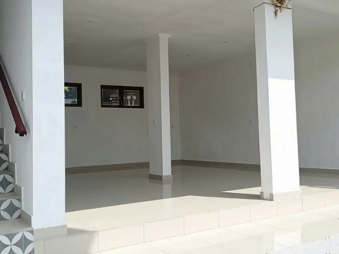 2 Storey Commercial Space In Cemagi Ideal For Restaurant, Office & Retail - Image 5 of 10