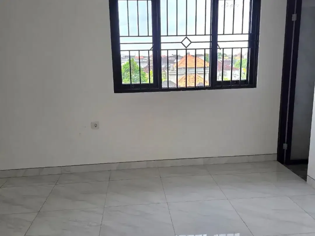 Ruko Strategis 3 Lantai di Pinggir Jalan Raya Utama – Jl. Gn. Tangkuban Perahu, Padang Sambian - Image 2 of 10