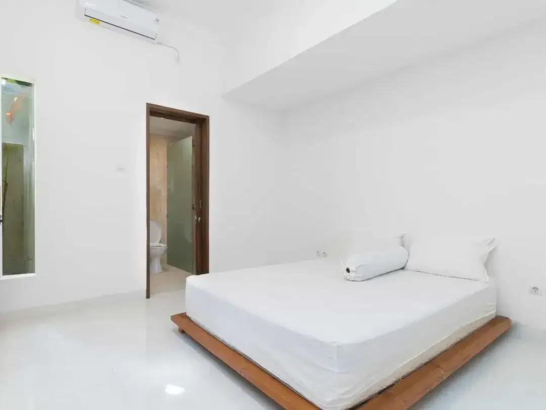 3 Bedroom Private Villa with Pool for Yearly Rental in Kerobokan Bali - Image 5 of 10