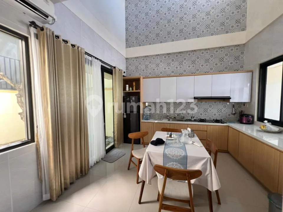 Freehold 3 Bedroom House In Pengiyasan Sanur-Nego - Image 3 of 4