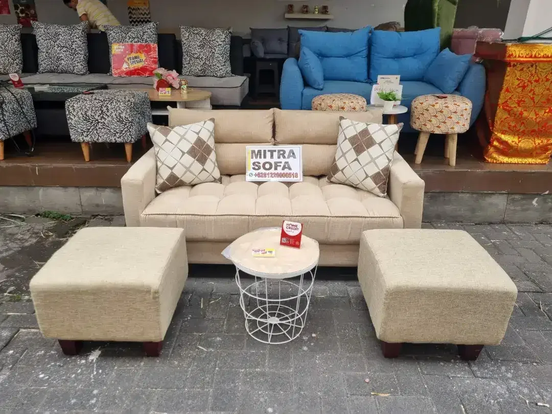 Sofa Santai untuk depan Tv 145cm + Puf Meja Tamu, Mitra Sofa Ramayana - Image 1 of 2