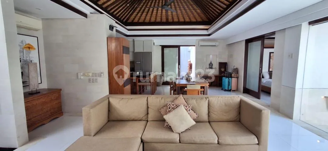 Villa 3 Bedroom For Rent Walk In ke Kedonganan Jimbaran - Image 2 of 4