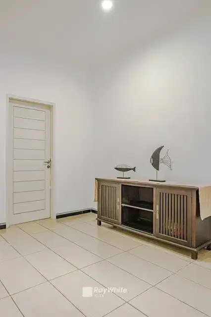 Dijual Villa Modern 3 Kamar Tidur di Seminyak - Image 7 of 10