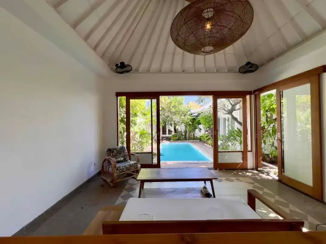 3 BEDROOMS COZY TROPICAL BOHO STYLE  LOCTION STRATEGIC CLOSED INTERNATIONAL  SUNRISE SCHOOL AT KEROBOKAN - Image 10 of 10