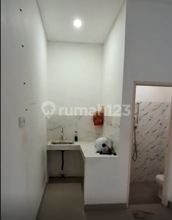 Disewakan Rumah Minimalis 2 KT dengan Rooftop - Belalang, Tabanan - Image 4 of 4