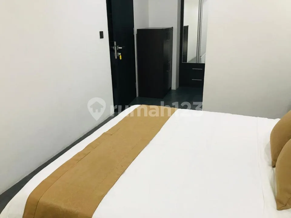 Fully Furnished 3 Bedroom Apartment At Premium Location - Image 3 of 4