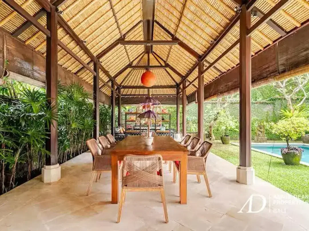 FREEHOLD | BALINESE STYLE WITHIN A COMPLEX VILLA IN PERERENAN CANGGU - Image 8 of 10