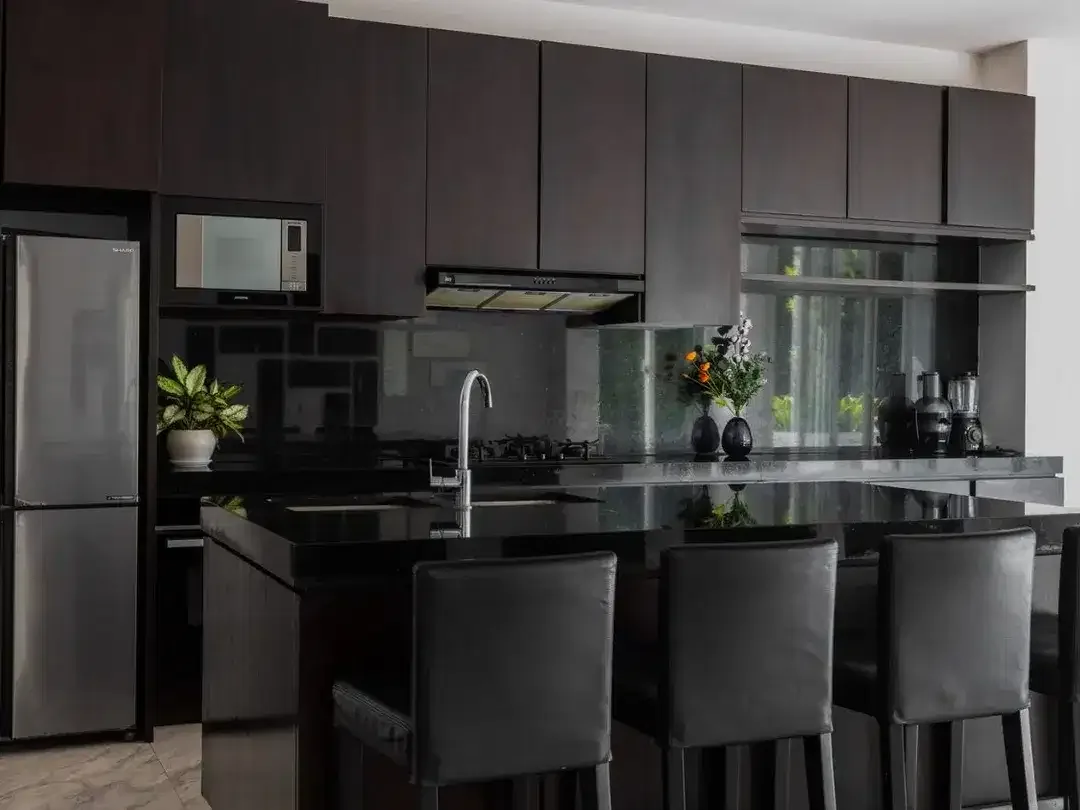 Freehold - Luxurious 4-Bedroom Villa in Ungasan: Modern Elegance and Prime Location - Image 7 of 10