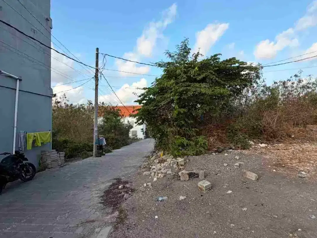 Jual Hook Tanah Luas 274m/2.7are Lokasi Jl Bukit Hijau Jimbaran cocok untuk di buatkan Koskosan atau Investasi lain - Image 1 of 5