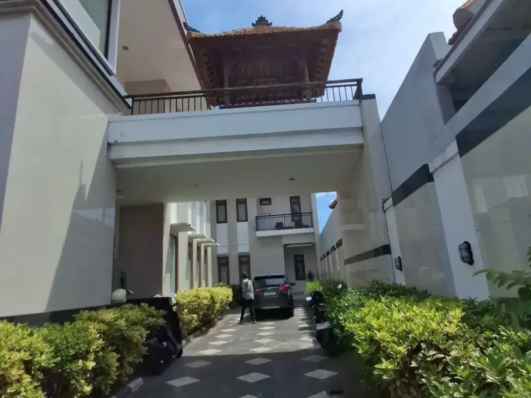 Dijual Rumah + Kantor Fully Furnish  2 Lantai di Jl.Suli, Denpasar Utara - Image 2 of 10