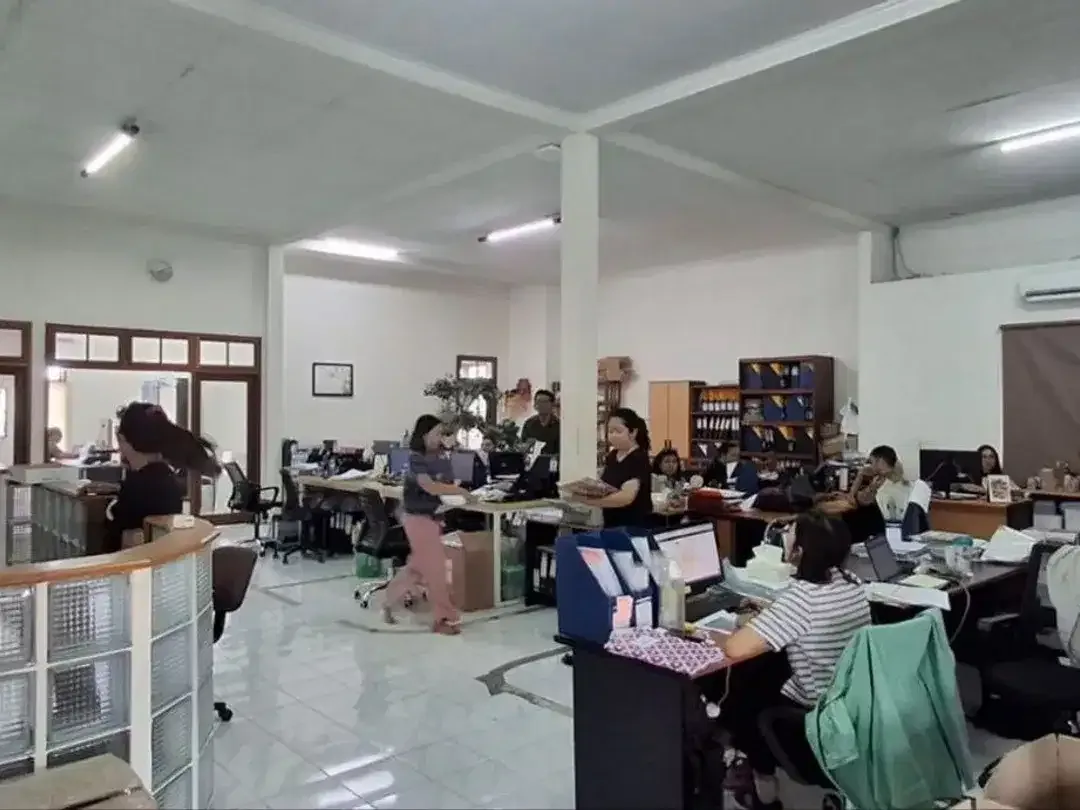 Kantor dan Gudang Strategis Dijual, di Area Sunset Road Badung - Image 4 of 6