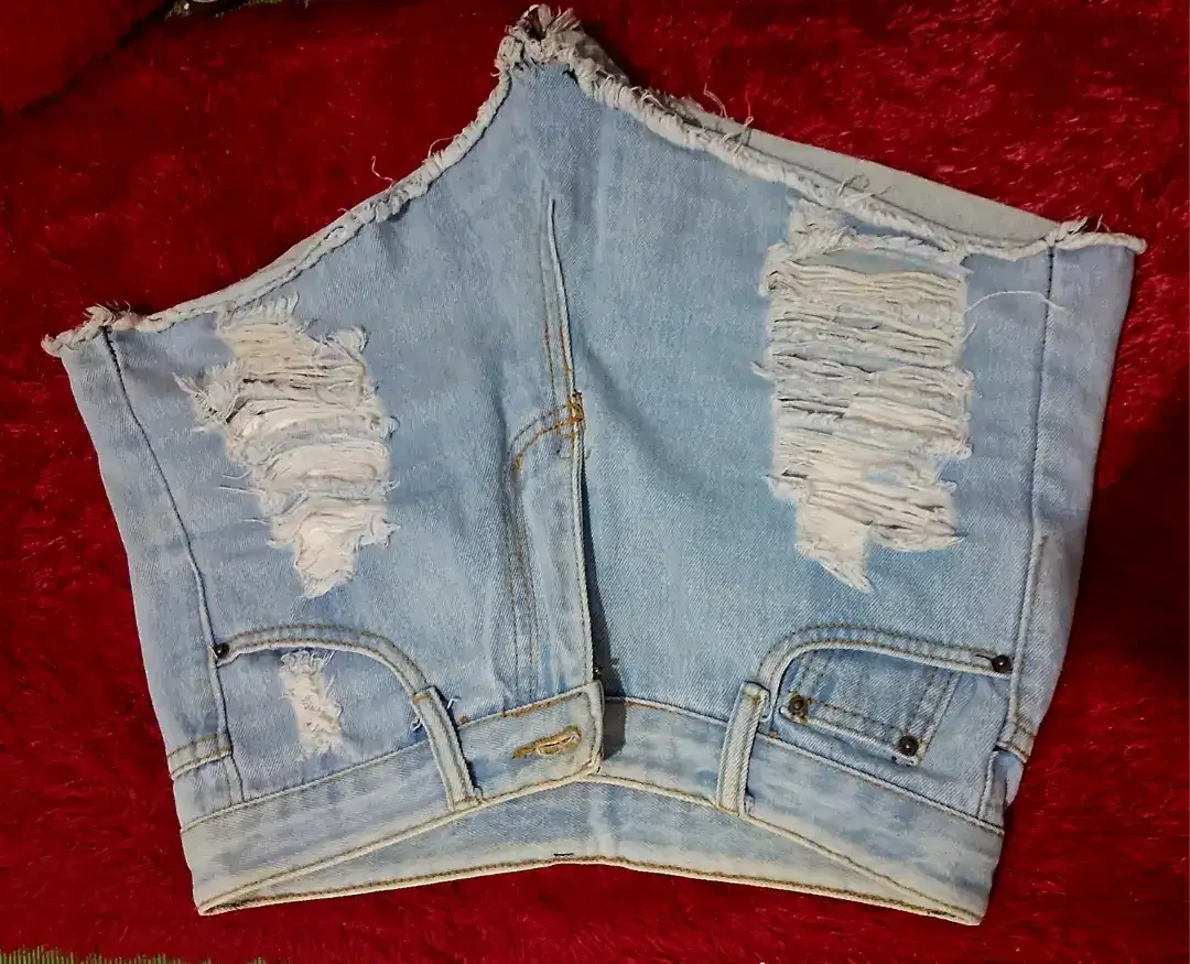 Celana pendek size S - Image 2 of 4
