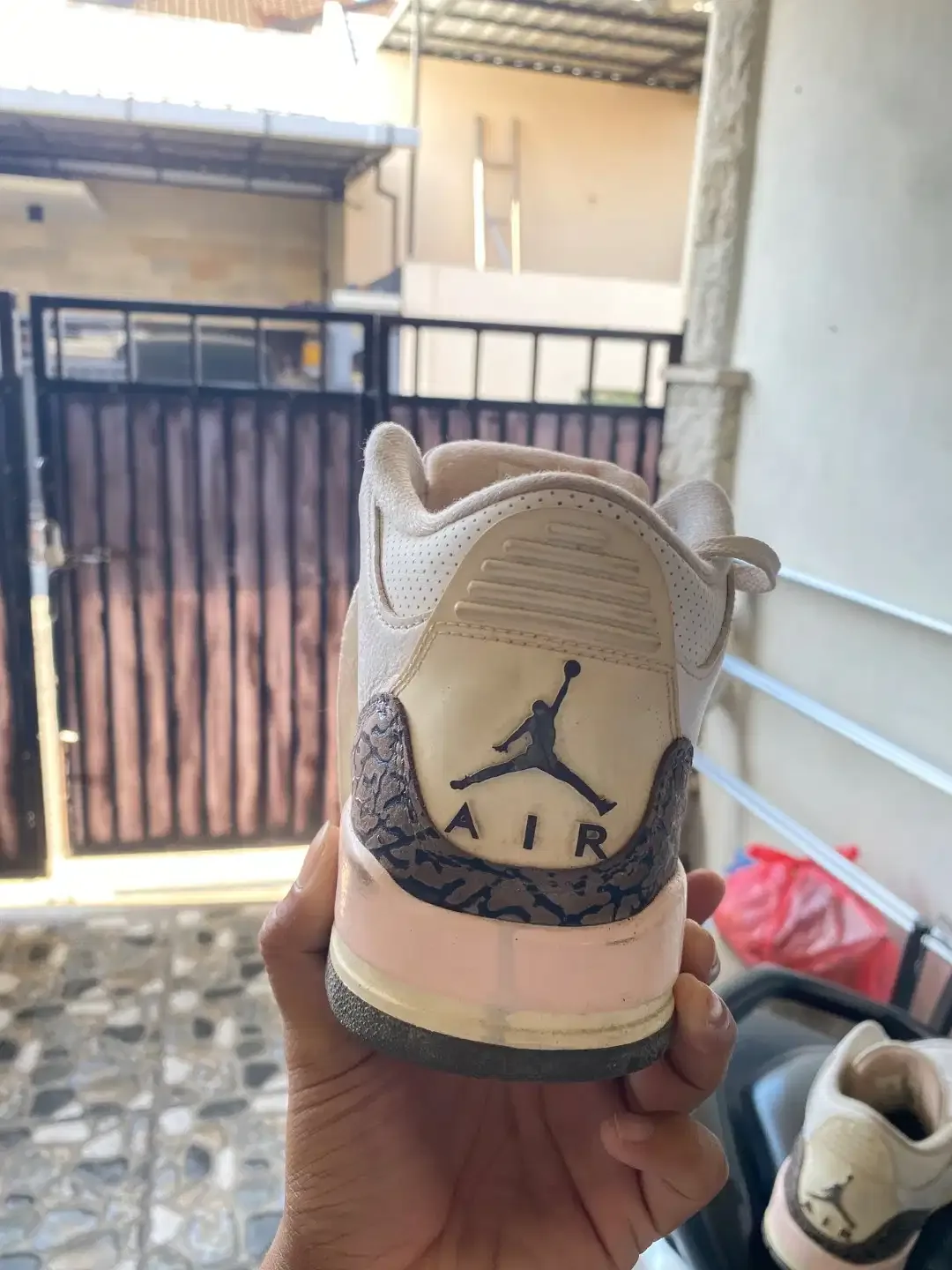 Air Jordan Neapolitan Dark Mocha - Image 7 of 9