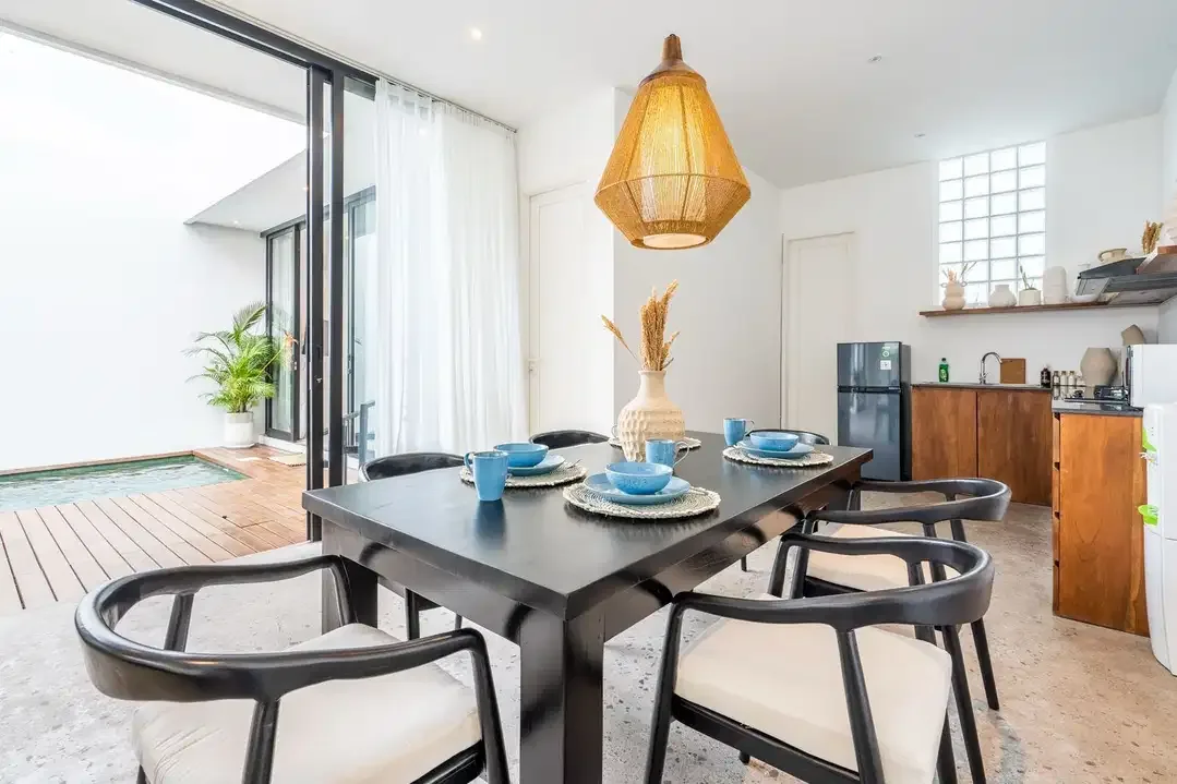 LEASEHOLD VILLA IN SEMINYAK FULLY FURNISHED - Image 5 of 10