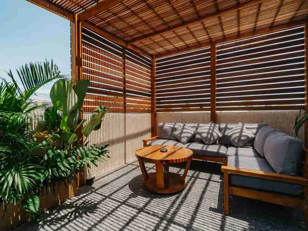 Vila Mewah Baru 3 Lantai Furnished di Kerobokan Badung - Image 8 of 10
