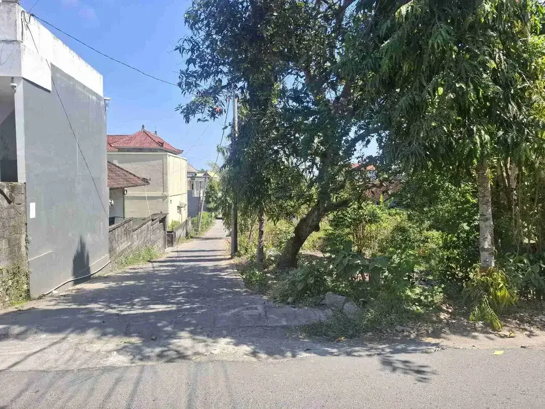 DIJUAL CEPAT TANAH DI UNGASAN DEKAT PEREMPATAN INDOMARET BALI CLIFF - Image 2 of 4