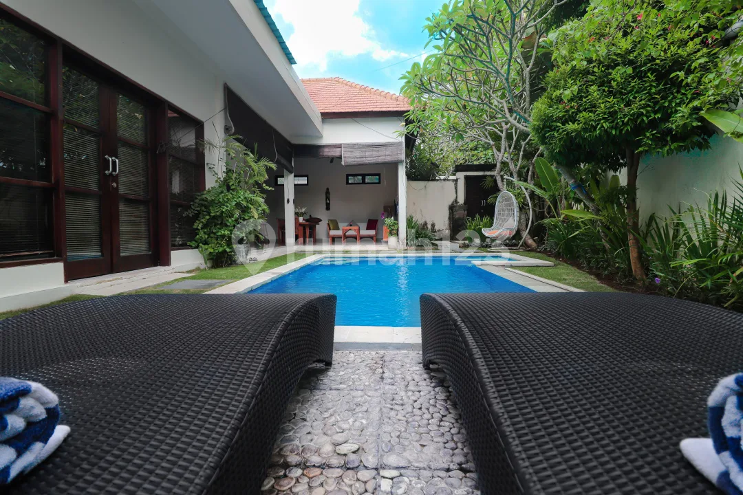 Villa Modern 2 Kamar Sewa di Parerenan - Image 1 of 4