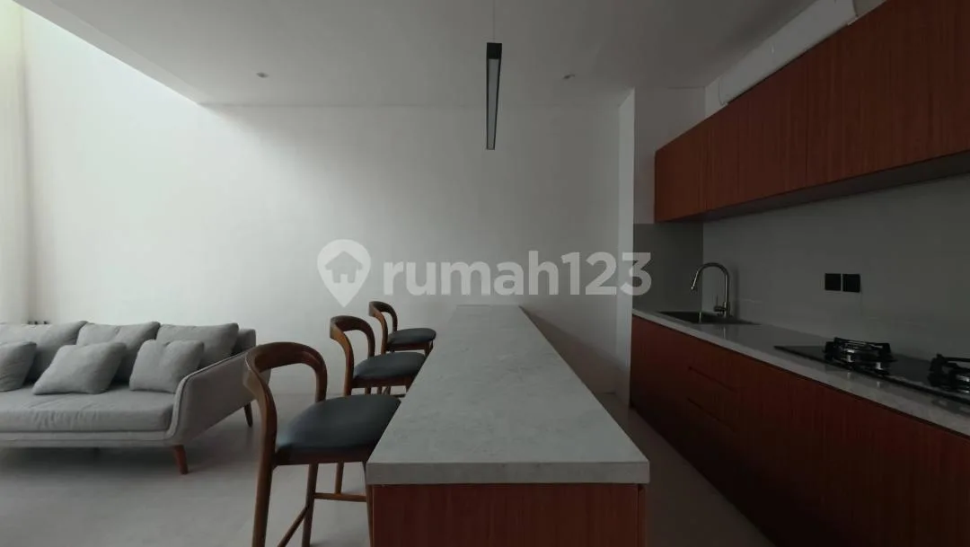 Villa Fully Furnished Private Pool Strategis di Tumbak Bayuh - Image 4 of 4