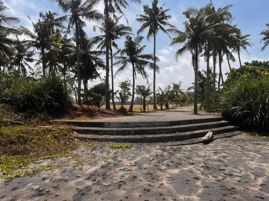 Prime Beachfront Land di Belong beach - Image 10 of 10