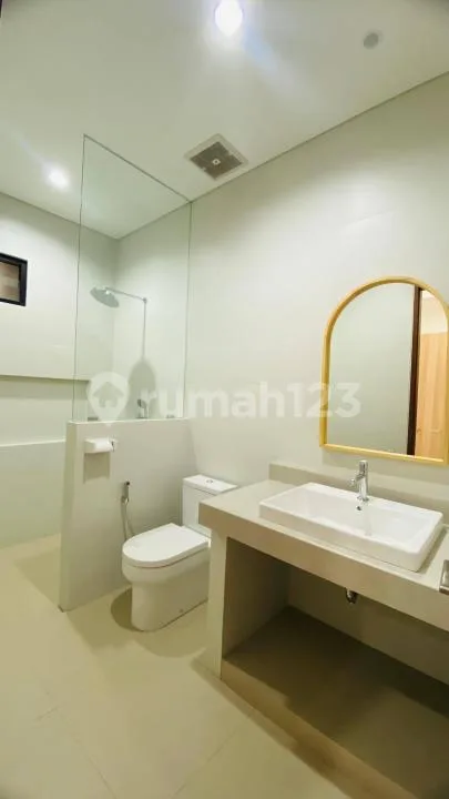 Villa Baru Furnished Kolam Renang Strategis Dekat Pantai di Sanur - Image 3 of 4