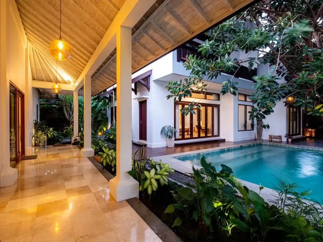 Modern Tropis Villa di Pantai Berawa Canggu - Image 3 of 10