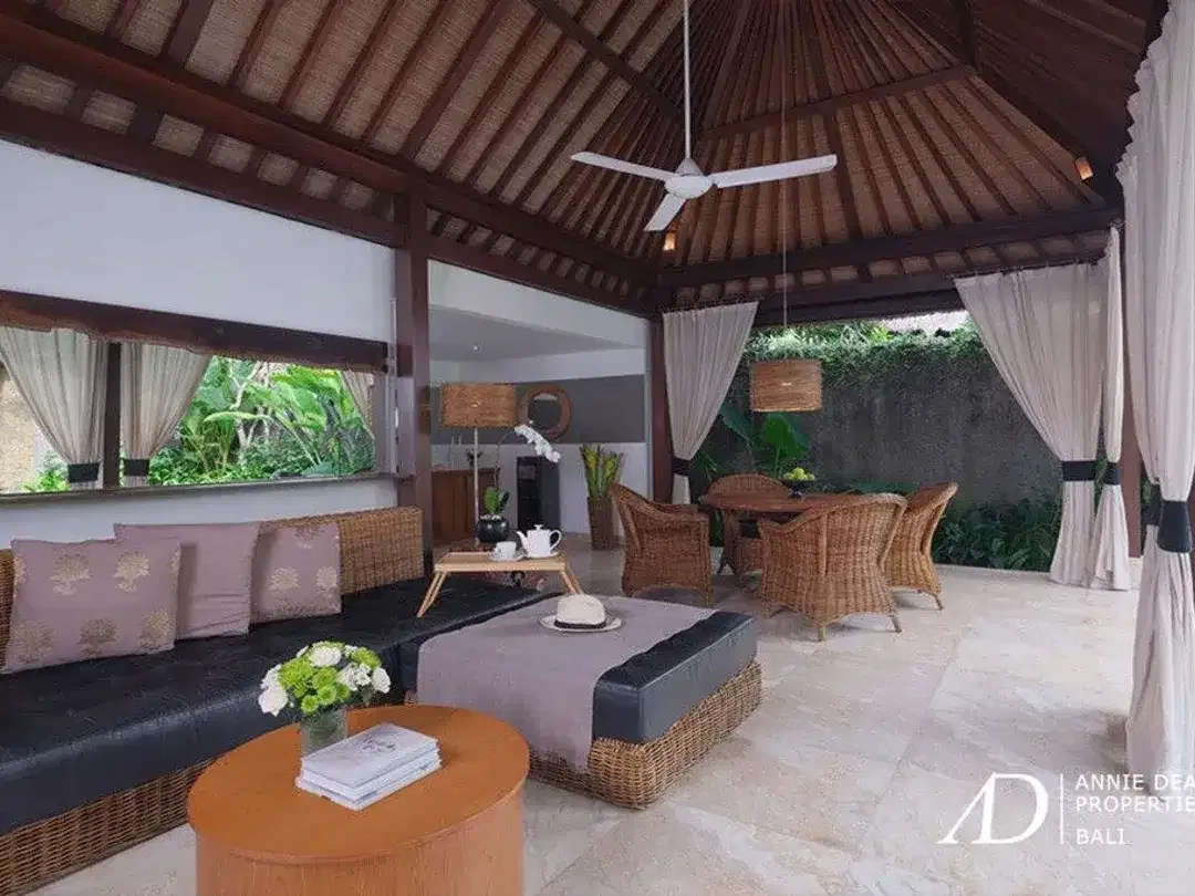 LEASEHOLD 25 YEARS | LUXURY BOUTIQUE VILLA AT SEMINYAK BEACH AREA - Image 4 of 7