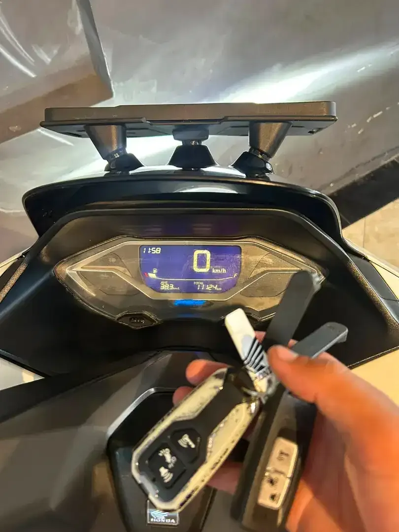 DP 5,2 JT / BUNGA MENURUN 2% / HONDA PCX 160 TAHUN 2025 - Image 6 of 6
