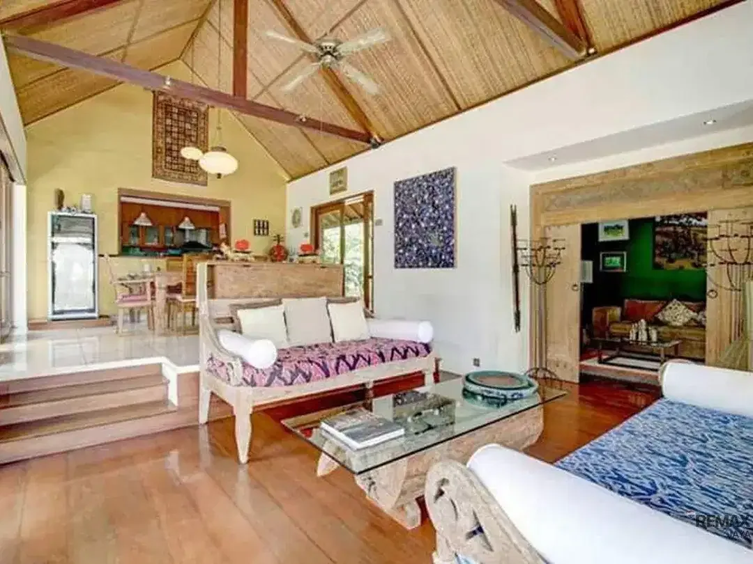 Villa View Pantai 4 Kamar Tidur Dijual, di Goa Gong Jimbaran - Image 2 of 10
