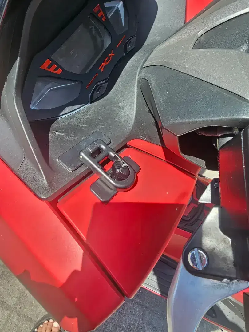 Honda PCX ABS 2025 | Tangan 1 | Beli Baru Jan 2026 | KM 17rb - Image 5 of 8