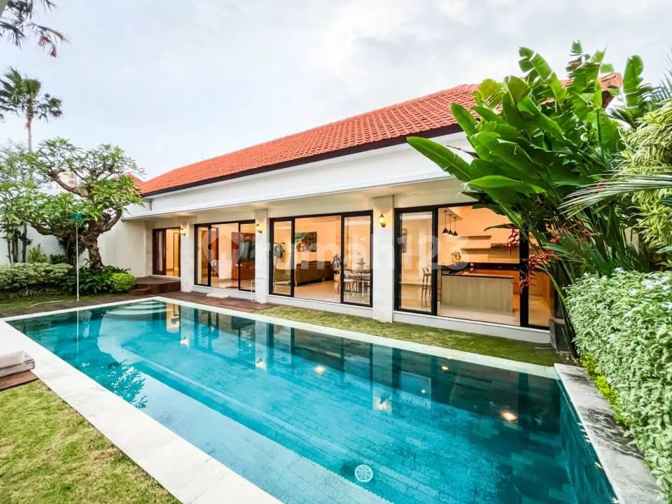 Modern 3 Bedrooms Villa Private Pool And Garden In Tibubeneng Canggu - Image 1 of 4