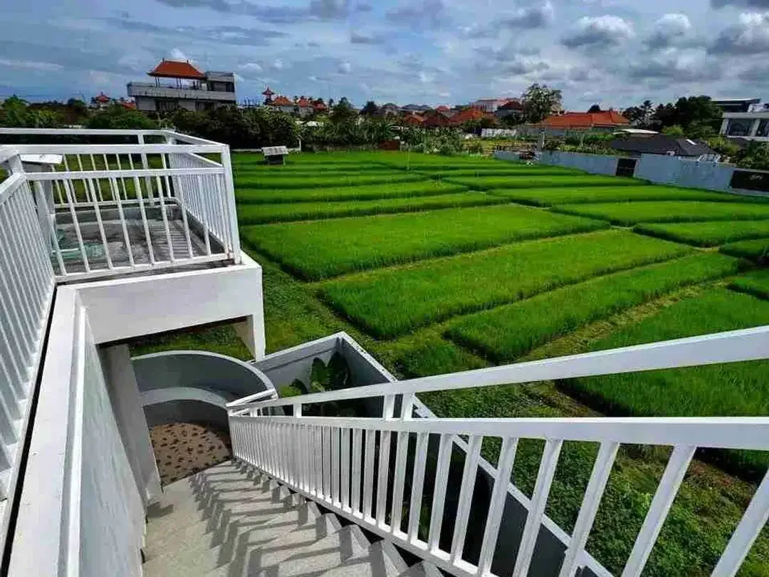 SALE!! BRAND NEW VILLA VIEW SAWAH DI KAWASAN BUMBAK KEROBOKAN - Image 2 of 10