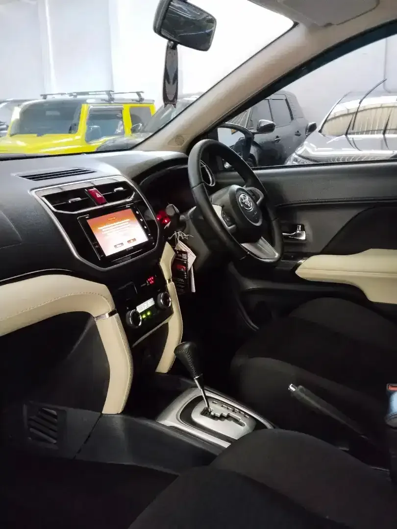 RUSH TRD S MATIC LOW KM TERIMA DK PAJAK BARU - Image 5 of 10