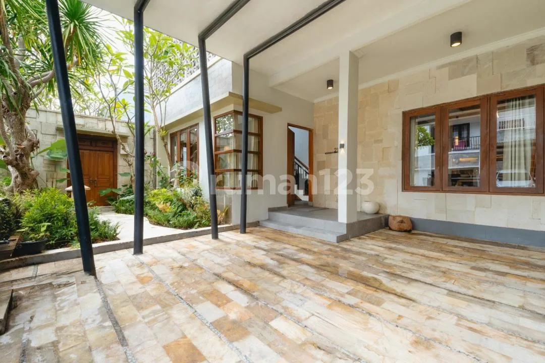 3 Bedrooms | Jimbaran Area | Fully Furnished | Stratgic Locations - Image 3 of 4