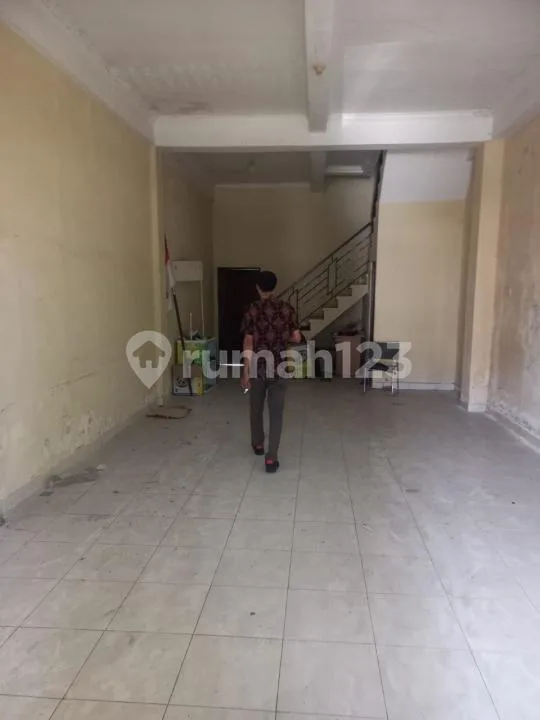 Ruko 2 Lantai + Tanah Siap untuk Usaha di Jl. Ir Soekarno, Dauh Peken - Tabanan, Bali - Image 2 of 4