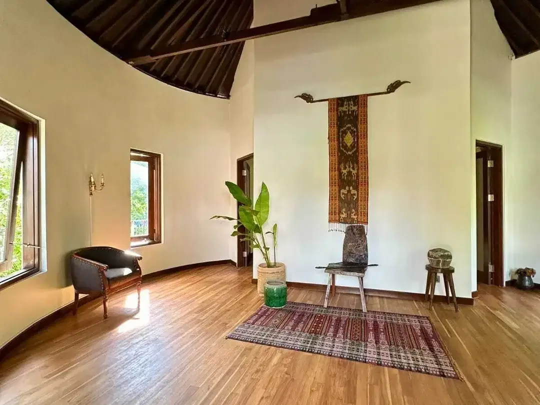 Villa Tropis Modern di Blongkeker Puri Gading Jimbaran - Image 3 of 10