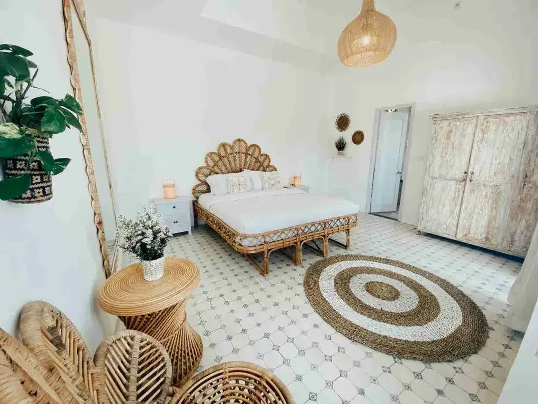 Villa Furnished 3 lantai Lokasi Jl Kunti Seminyak area Wisata dekat Pantai cocok untuk investasi. ld - Image 7 of 10