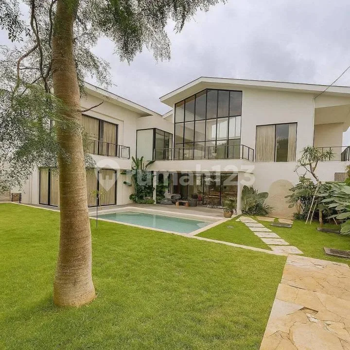 Villa Dijual Lokasi Pererenan Bali - Image 1 of 4