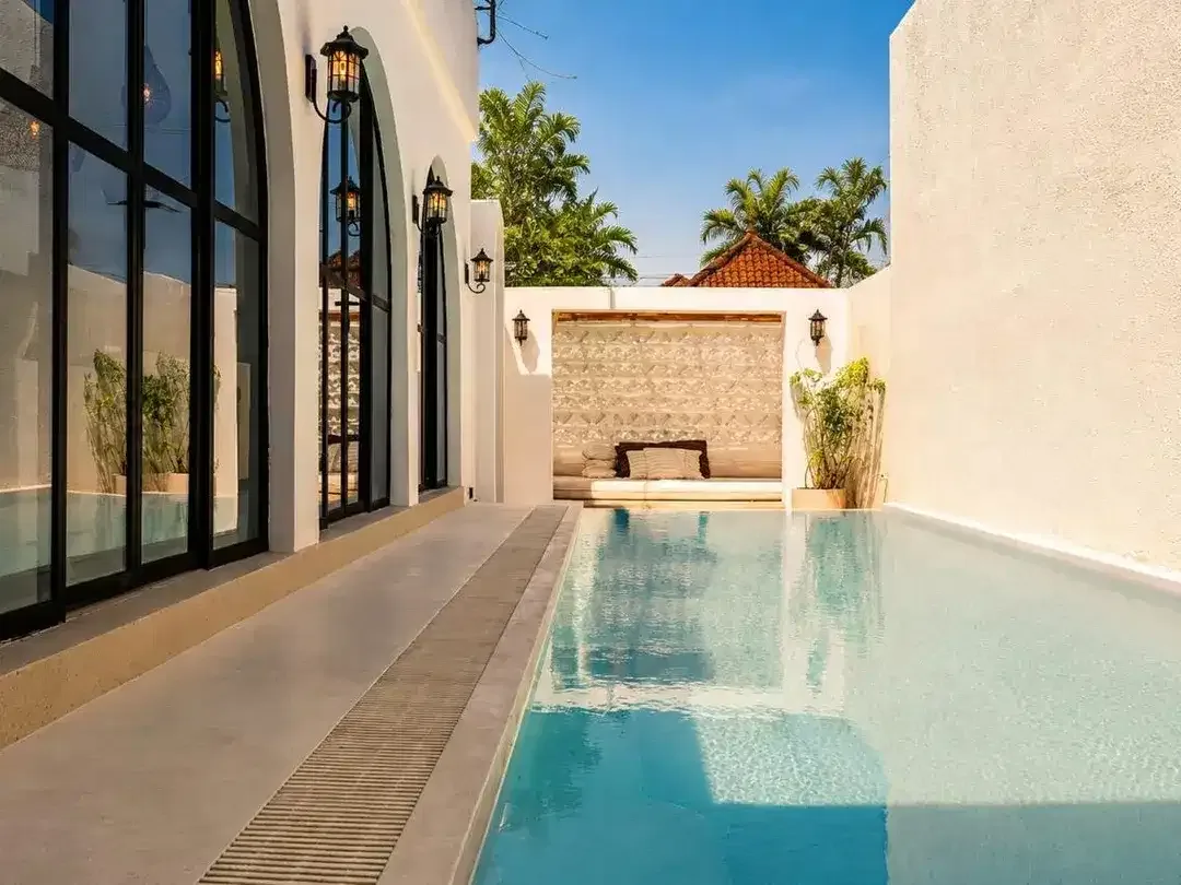 BRAND NEW VILLA MODERN IN BABAKAN CANGGU - Image 1 of 10