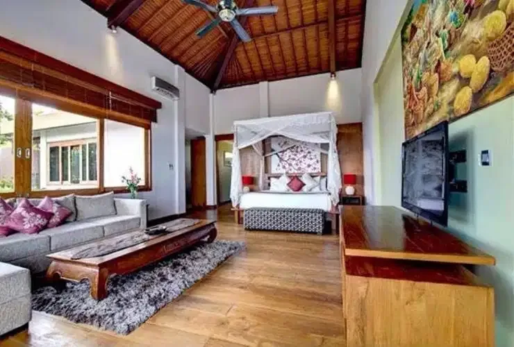 Villa 2 Lantai Elegan dengan Taman Besar di Kerobokan - Image 8 of 10