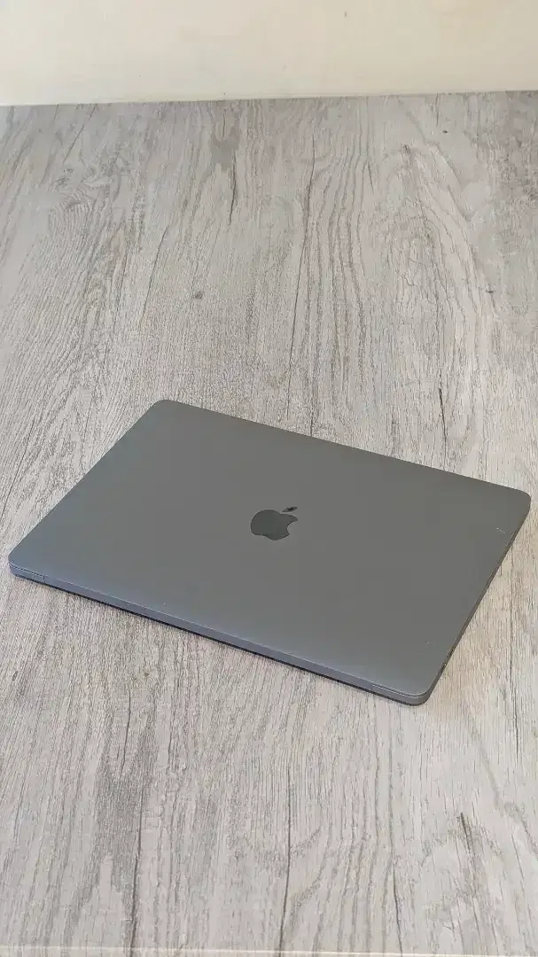 MACBOOK PRO TOUCHBAR 13 2020 - Image 4 of 5