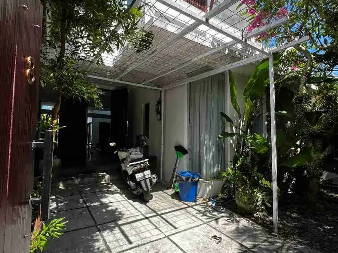 Villa Furnish 2Lt 230M2 Hanya 50Mtr Dari Raya Canggu Dkt Pantai Berawa - Image 1 of 10