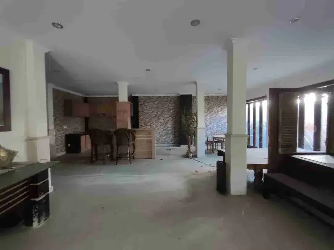 Di Jual Rumah 2 Lantai Kawasan Premium
Graha Liva Kertalangu, Desa Batubulan, Kec. Sukawati, Kab. Gianyar, Provinsi Bali - Image 7 of 10