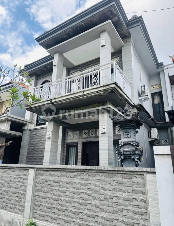 Disewakan - Rumah 2 Lantai di Nusa Dua, Lokasi Strategis! - Image 4 of 4