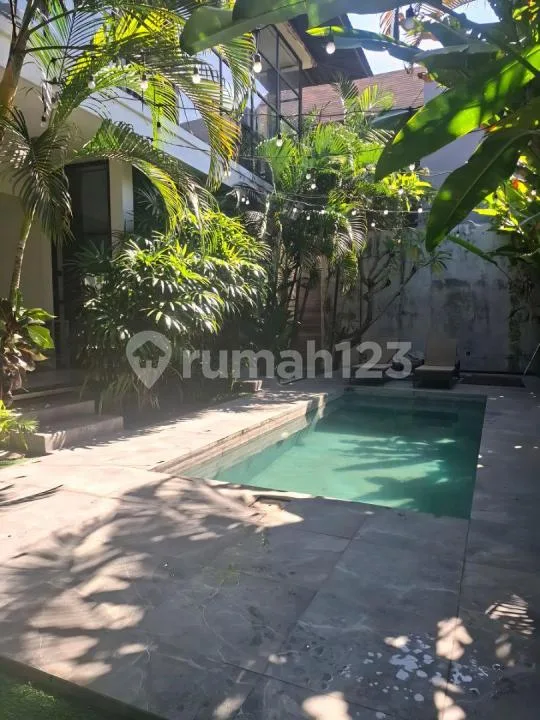 Modern 3-Bedroom Villa For Yearly Rental In Berawa - Image 1 of 4