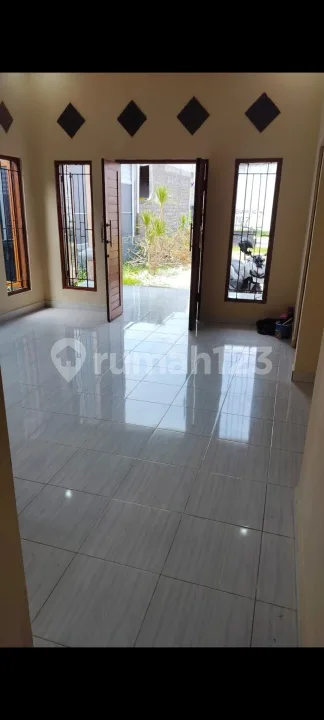 Rumah Sewa Besar Harga Murah Siap Huni - Image 1 of 4