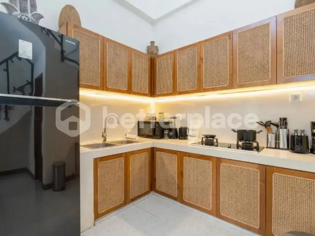 Beautifully Appointed Leasehold 3-Bed Villa with Rooftop and Pool – Premium Opportunity in Vibrant Canggu Berawa - Image 2 of 10