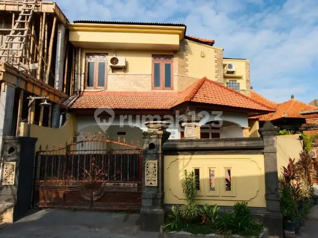 Dijual Rumah Luas 2 Lantai Strategis di Denpasar Utara - Image 3 of 10