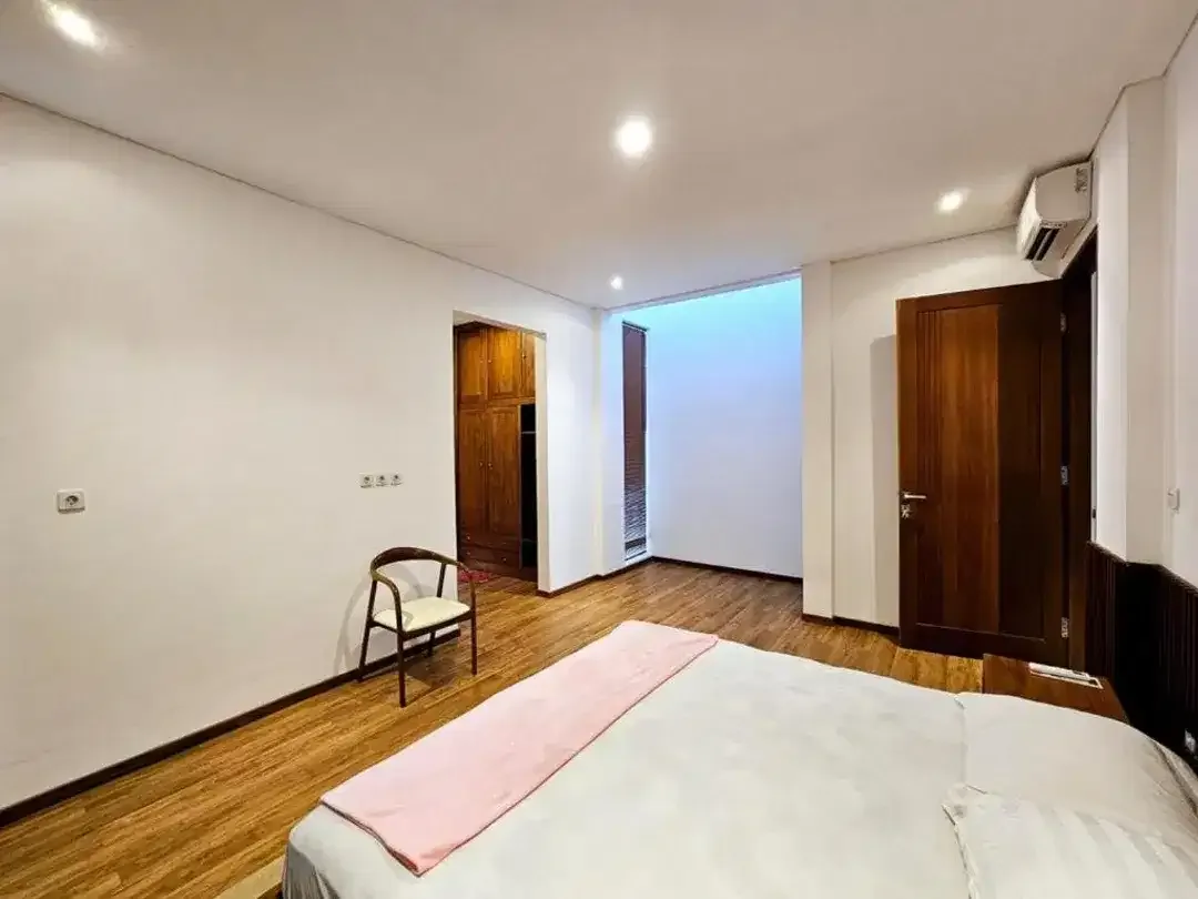 Rental - Fully Furnished Villa with Pool and Garden in Batu Mejan, Canggu, Bali - Image 9 of 10