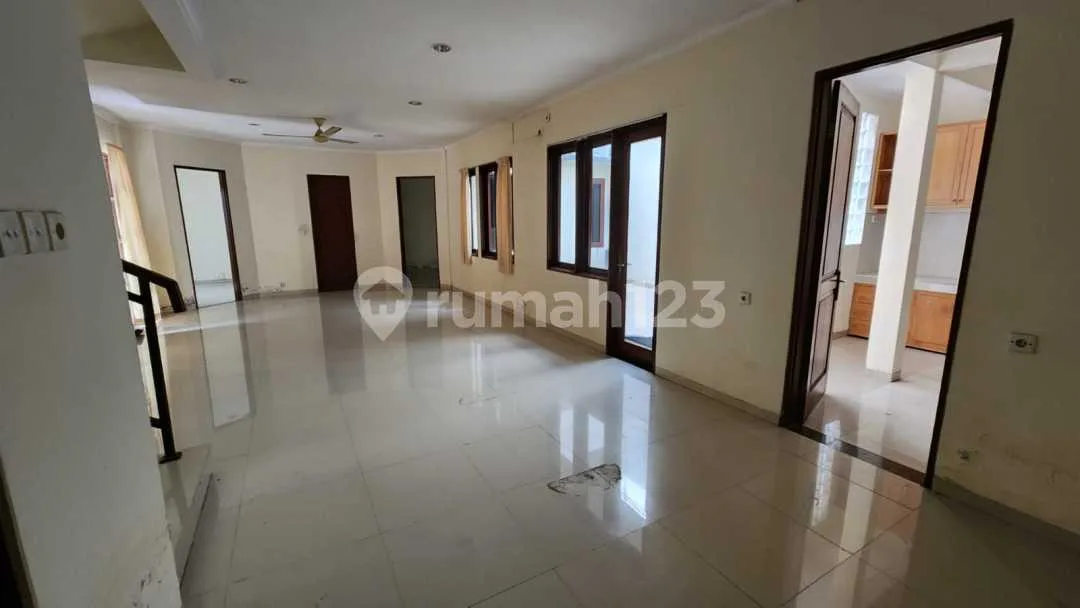 Rumah Besar 2 Are Dalam Komplek Ekslusif Dekat Mall Bali Galeria Kuta - Image 4 of 4